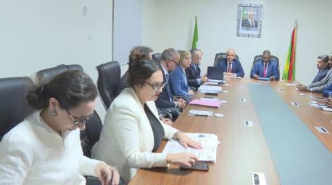 وزير الداخلية الإيطالي يعقد جلسة عمل مع نظيره الموريتاني لبحث التعاون الأمني والتنمية المحلية