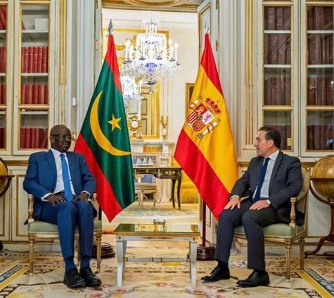 Le Ministre des affaires étrangères Son Excellence Mr Mohamed Salem Merzoug s'entretient avec son homologue Espagnol à Madrid 